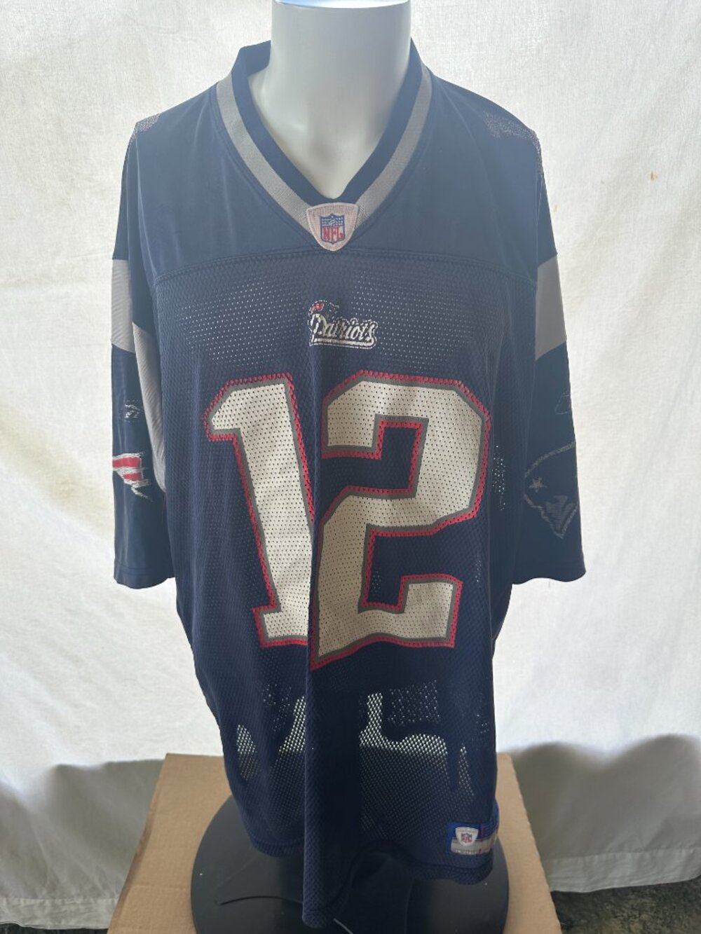 Tom Brady #12 New England Patriots Reebok Blue Jersey Size 2XL Distressed - Picture 2 of 9